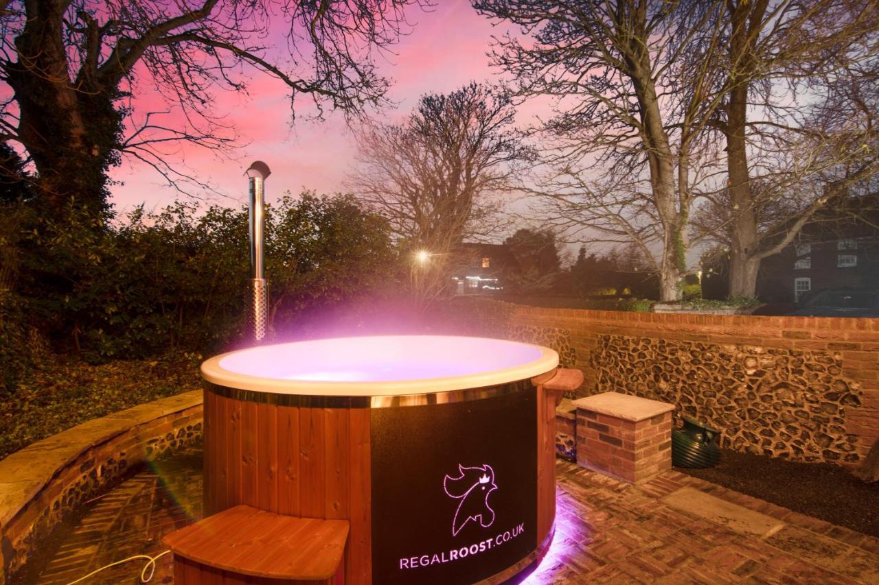 The Roost Group - The Coach House - Hot Tub Villa Gravesend Exterior photo